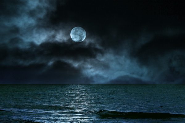 moon and sea - pixabay