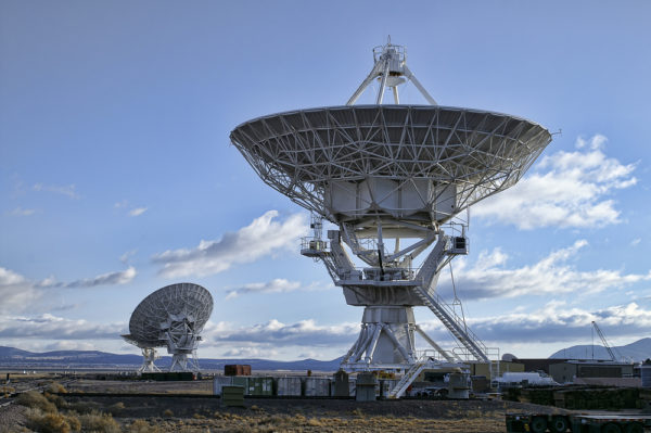 radio telescope / satellite dish - deposit photos