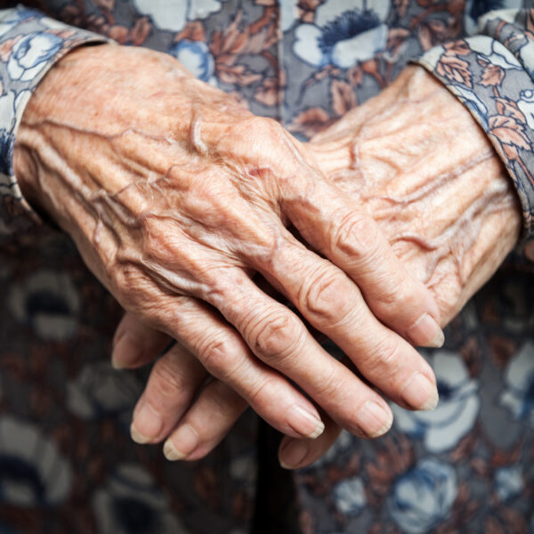 Old woman's hands - deposit photos