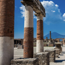 pompeii and vesuvius - deposit photos