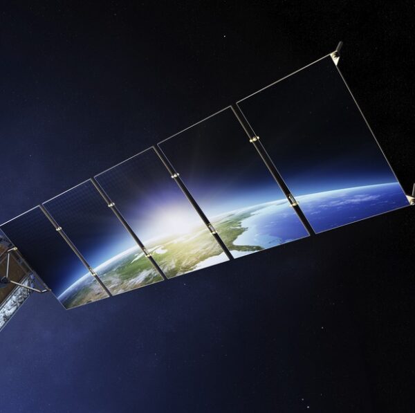 satellite mirror - deposit photos